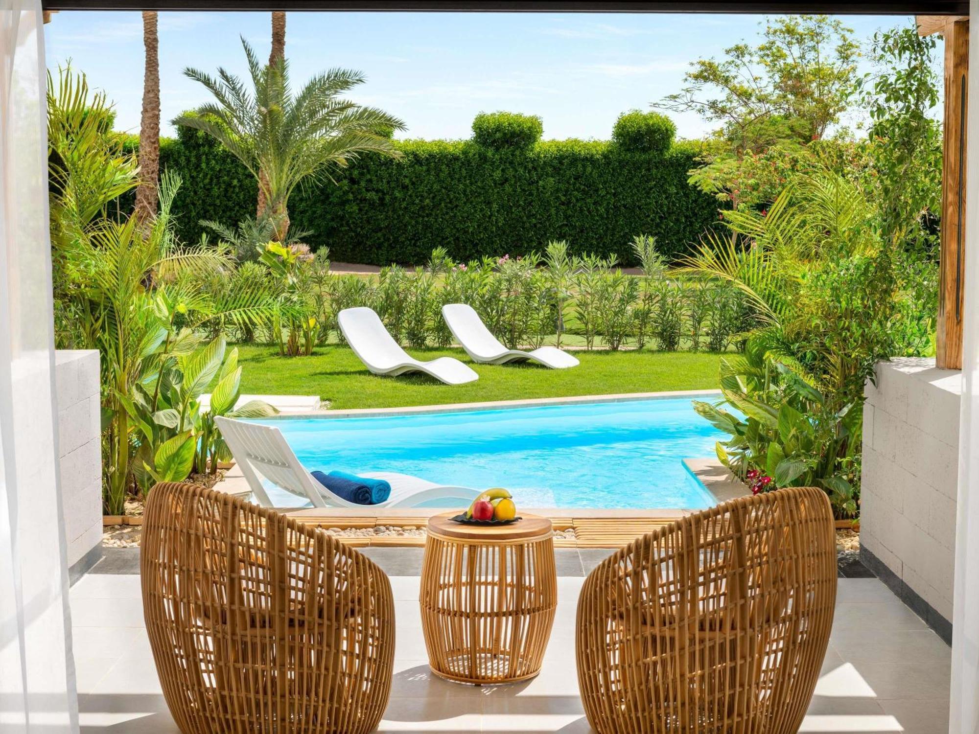 Swim up Room Queen bed