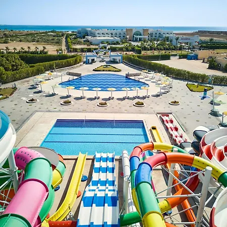 Movenpick Waterpark Resort & Spa Soma Bay-3